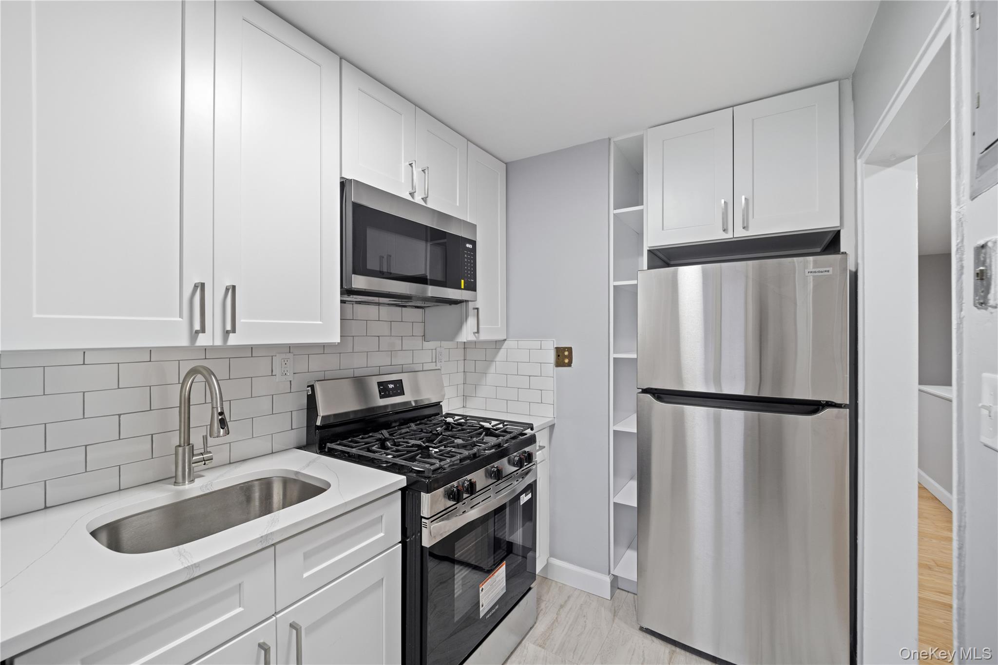 226-29 Manor Road, Unit #2 photo 5