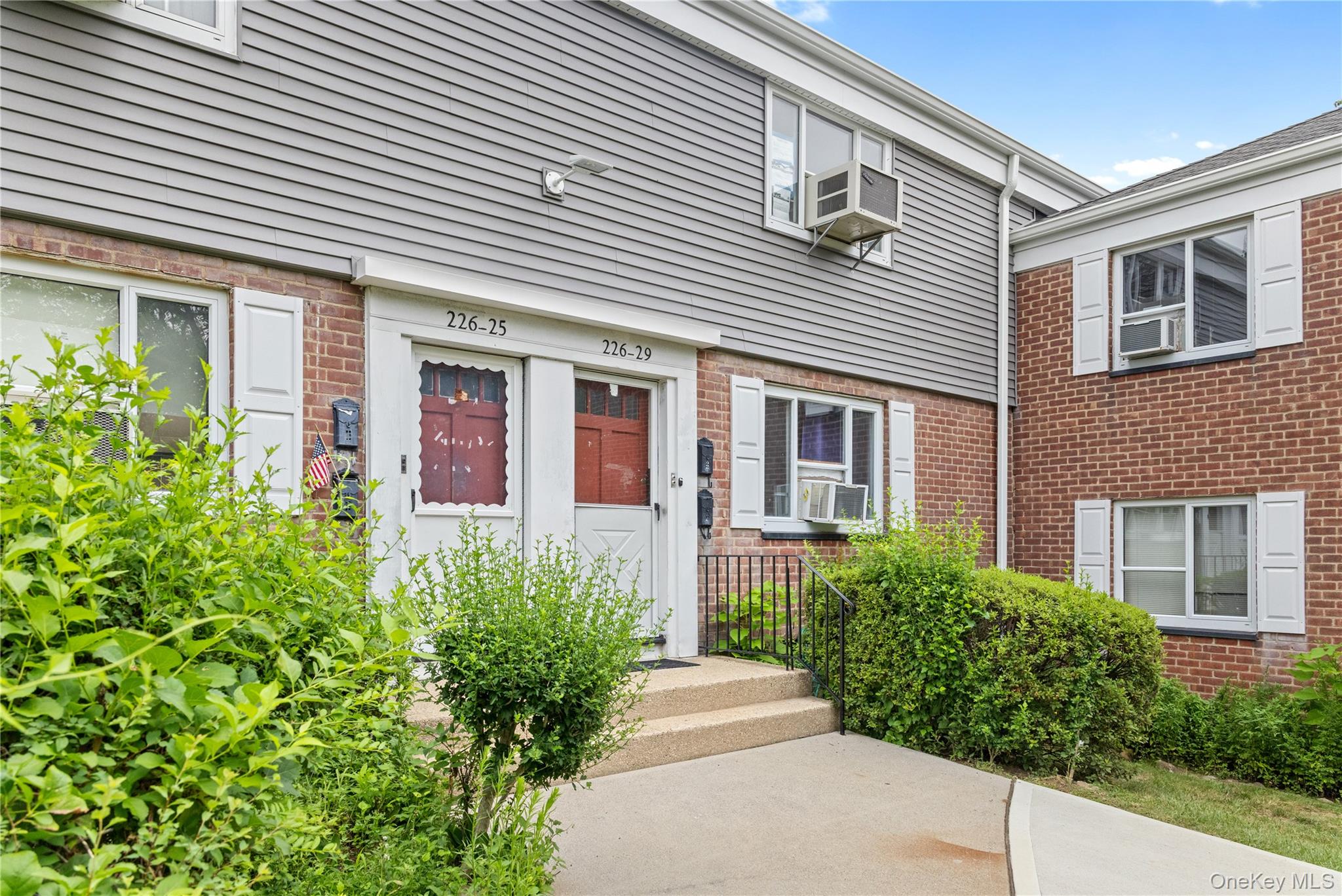 226-29 Manor Road, Unit #2 photo 2