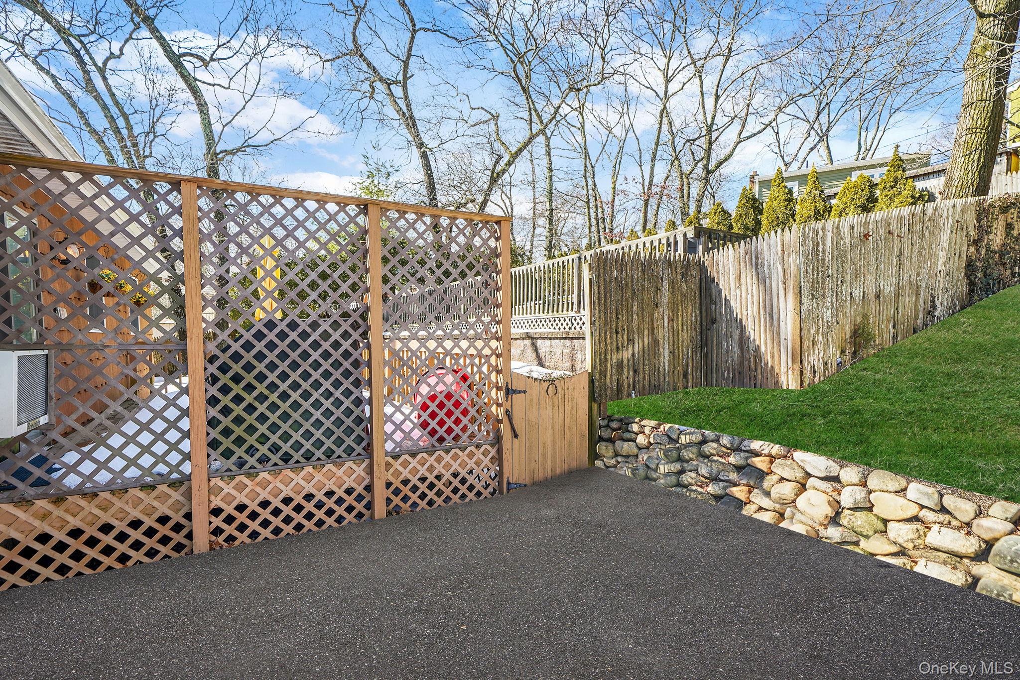 6 Hillside Road – For Sale photo 28