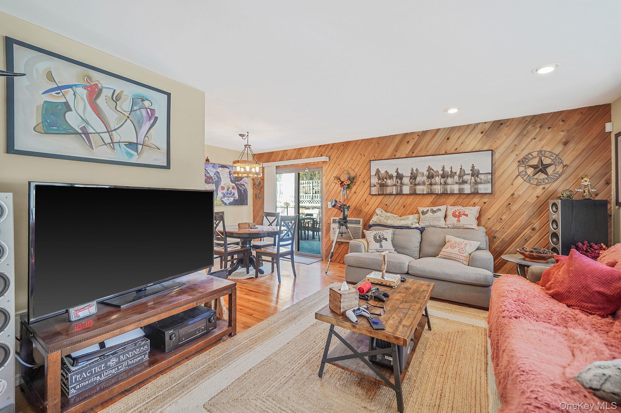 6 Hillside Road – For Sale photo 4