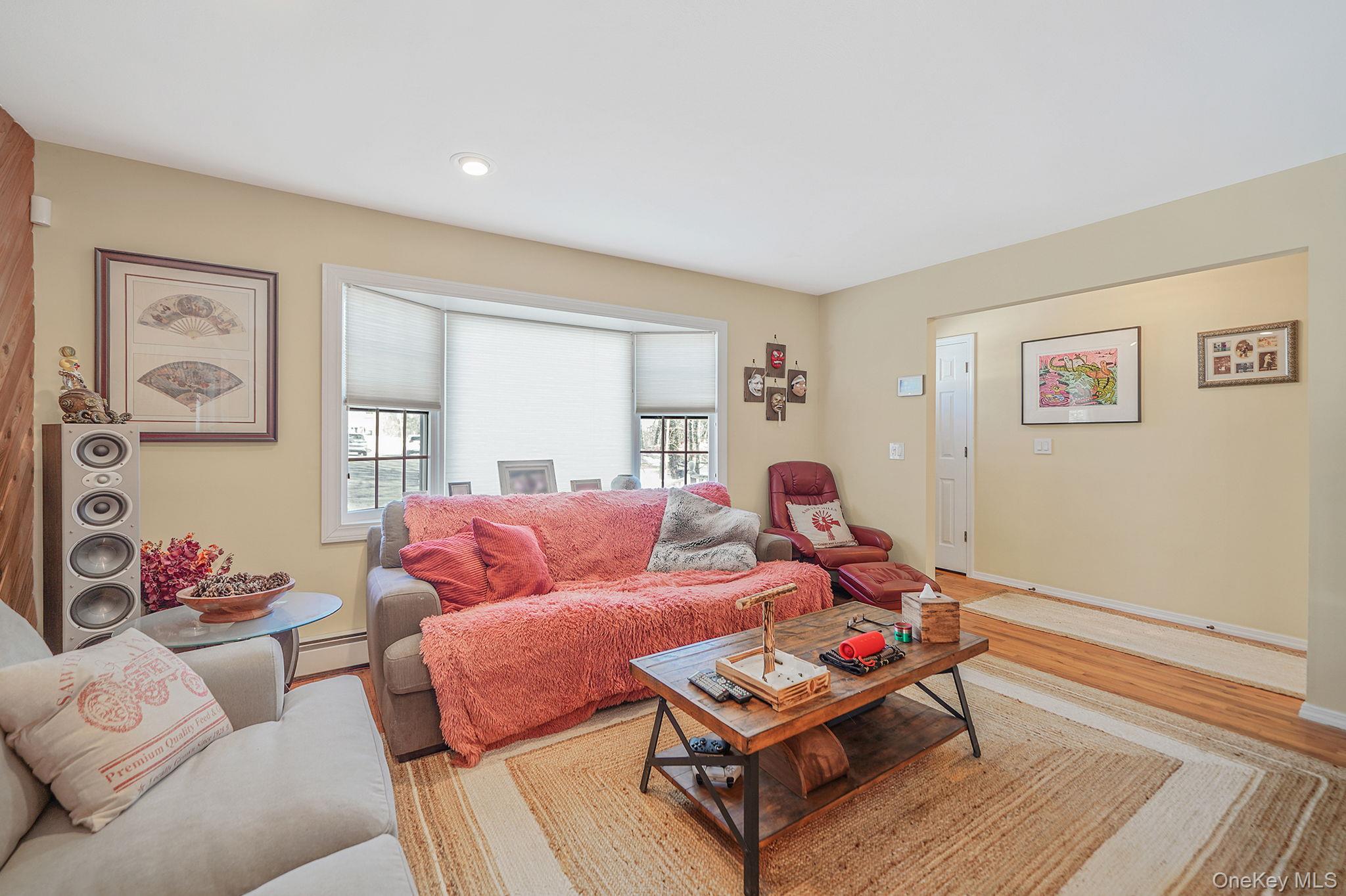 6 Hillside Road – For Sale photo 5