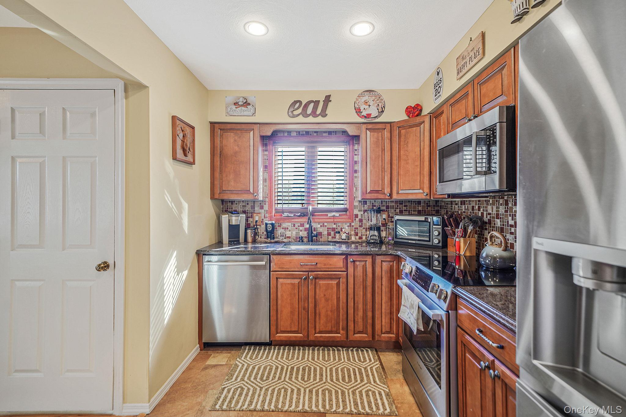 6 Hillside Road – For Sale photo 9