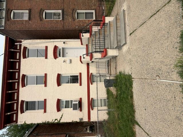 42 Carpenter Avenue – For Sale photo 2