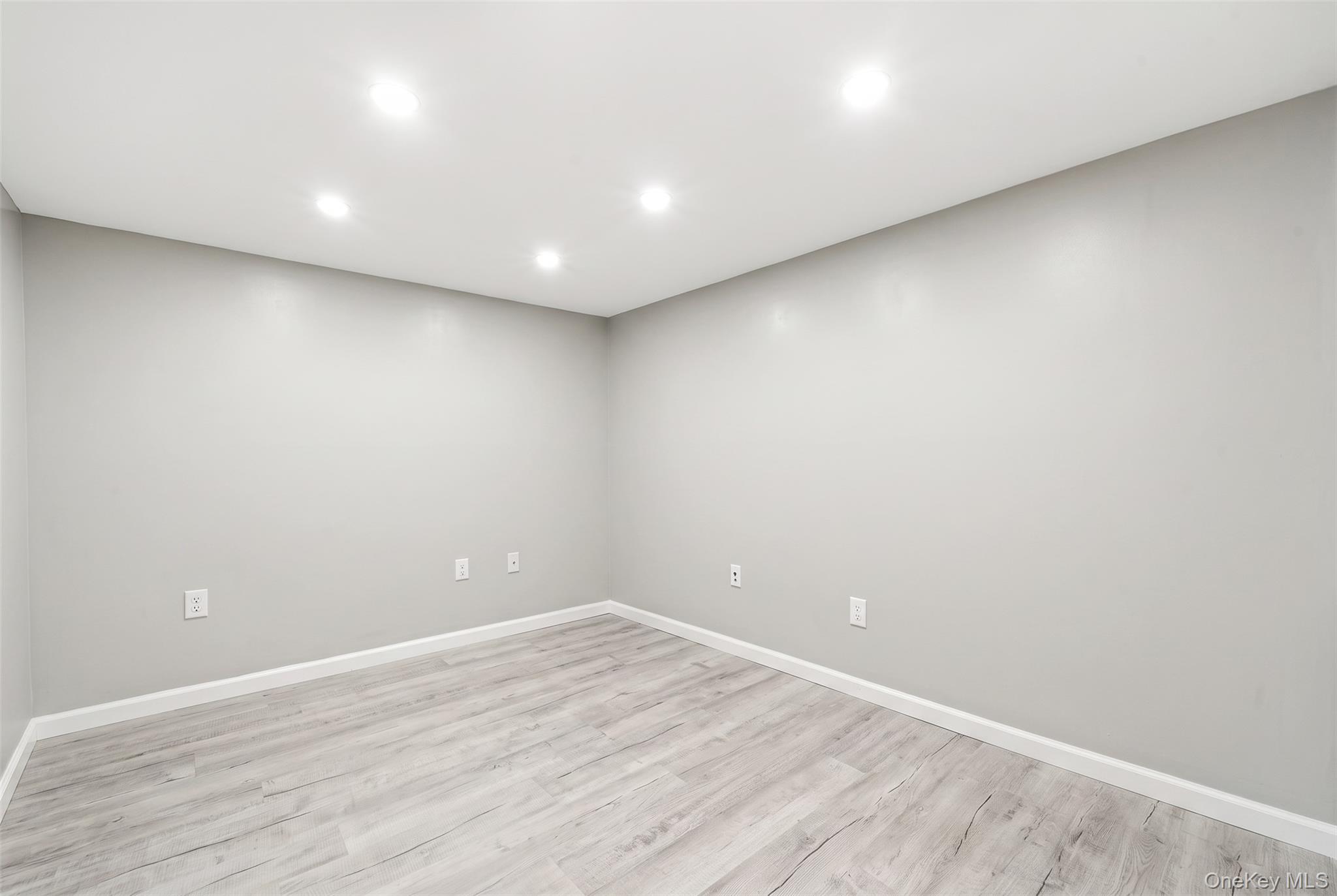 414 Potter Boulevard – For Sale photo 41