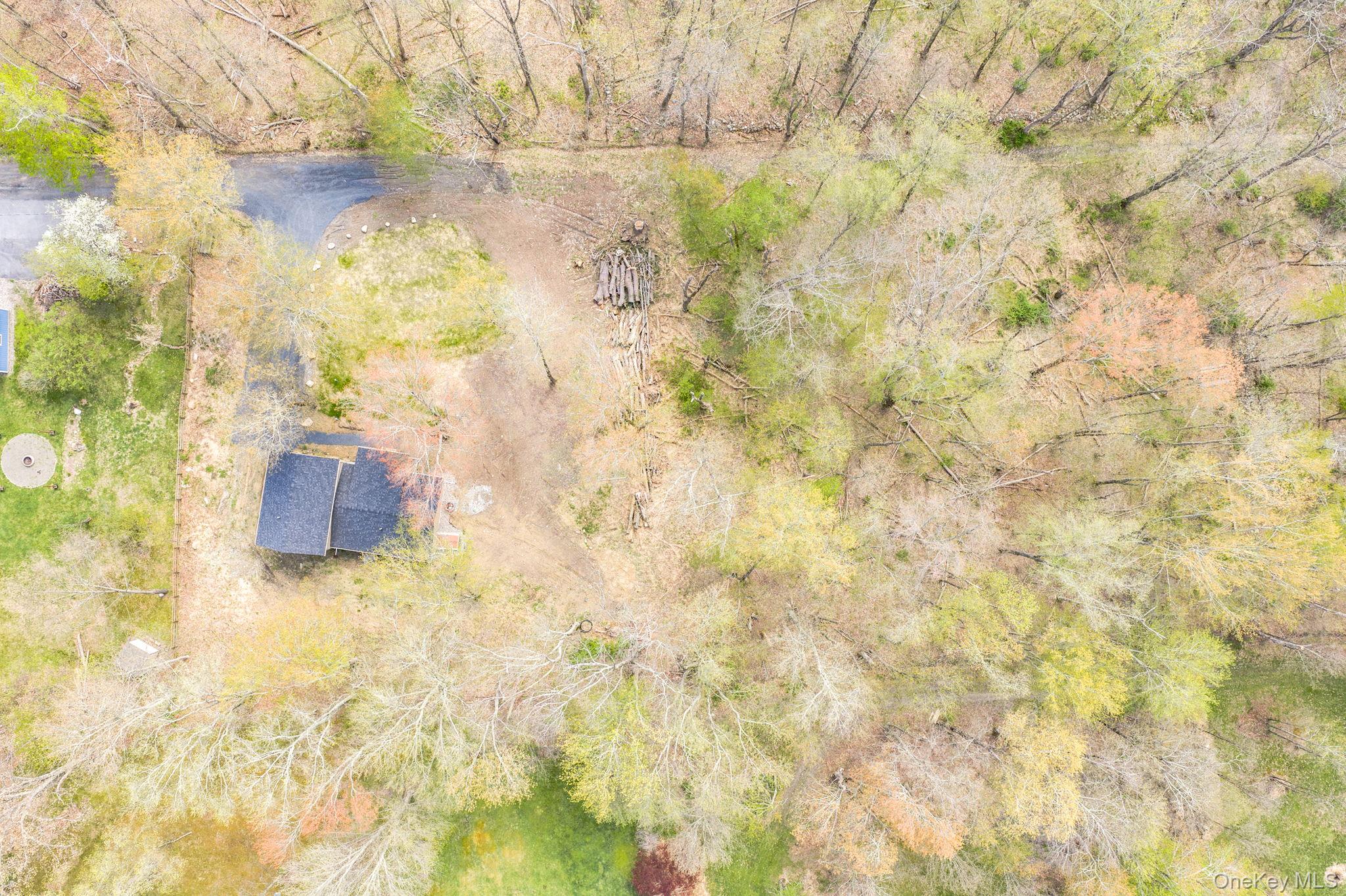 24 Farmingdale Lane – For Sale photo 35
