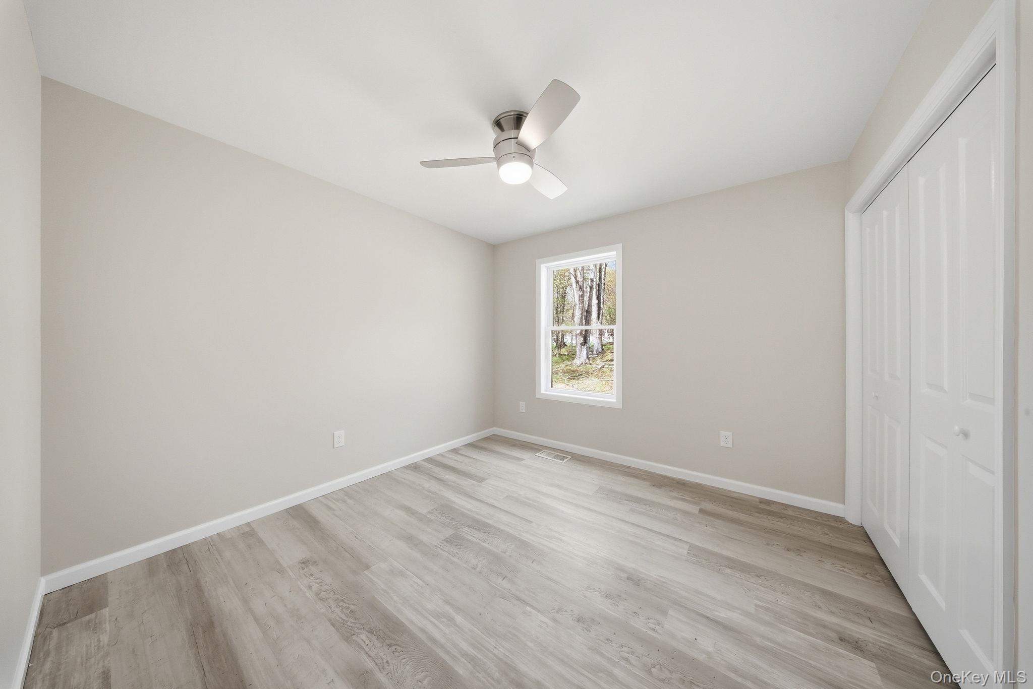 24 Farmingdale Lane – For Sale photo 19