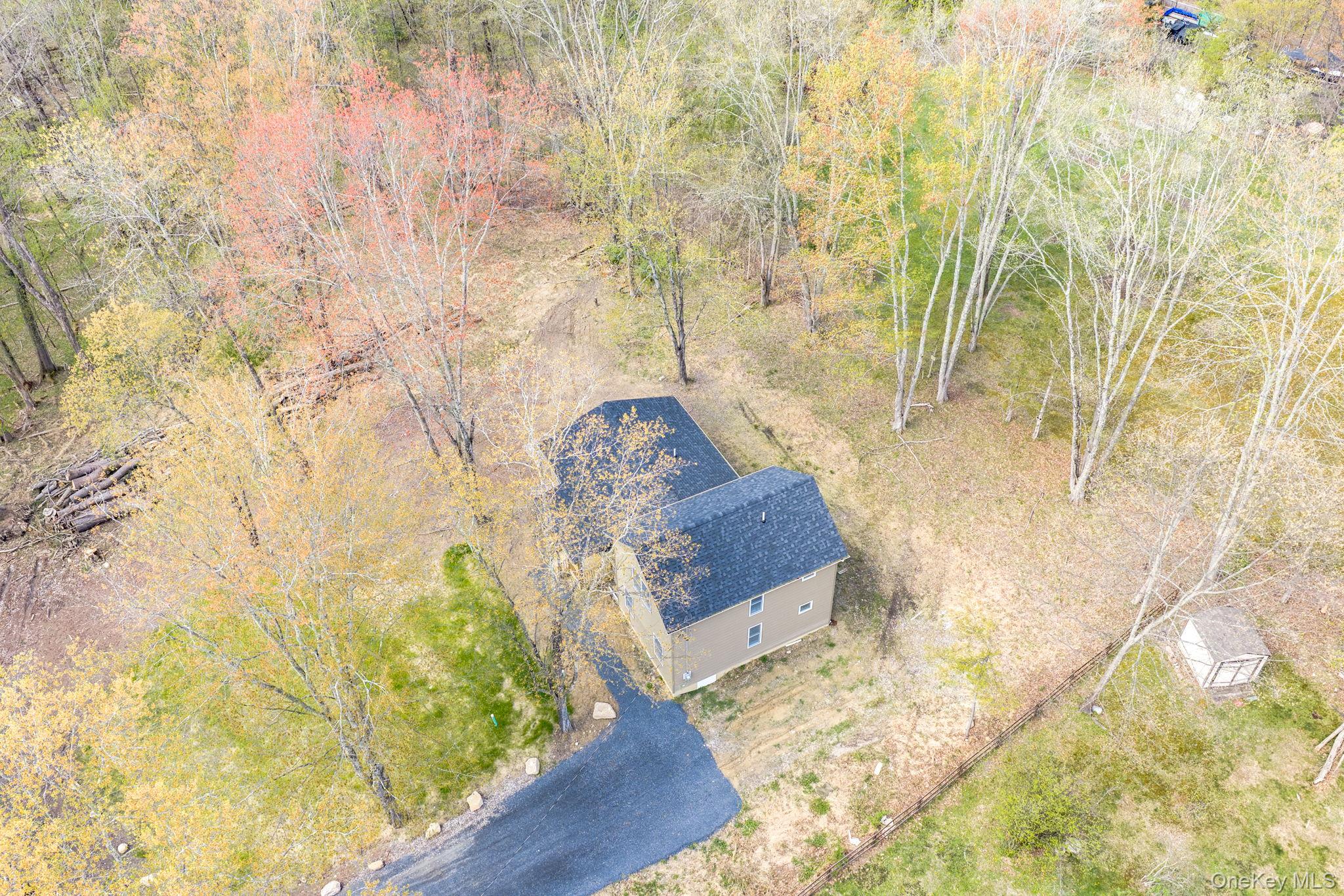 24 Farmingdale Lane – For Sale photo 33