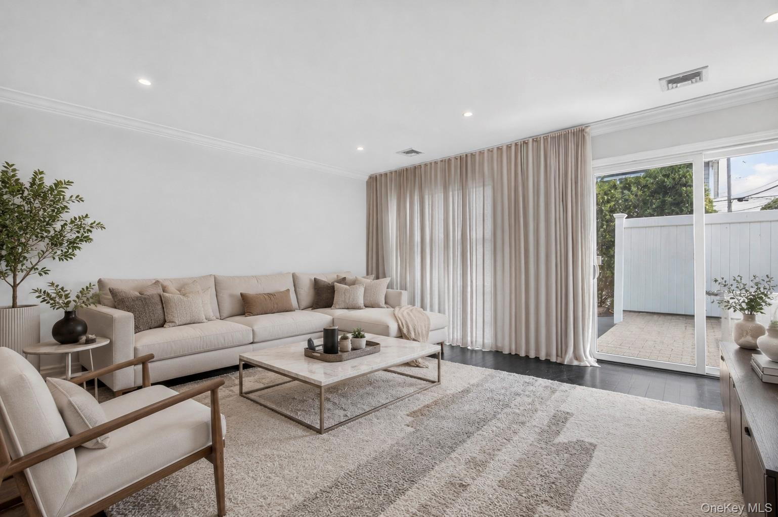 1 Koch Place – For Sale photo 5
