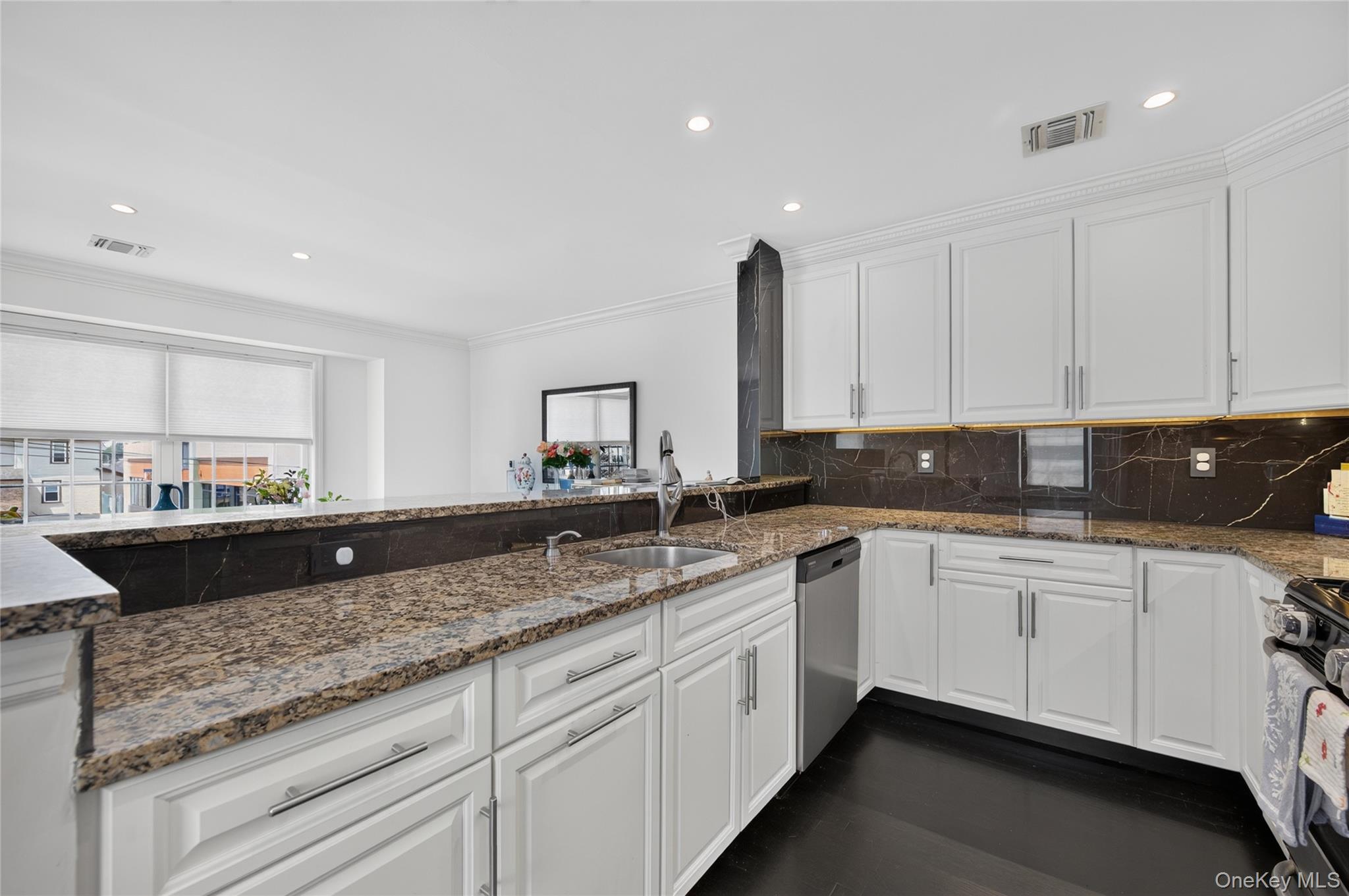 1 Koch Place – For Sale photo 11