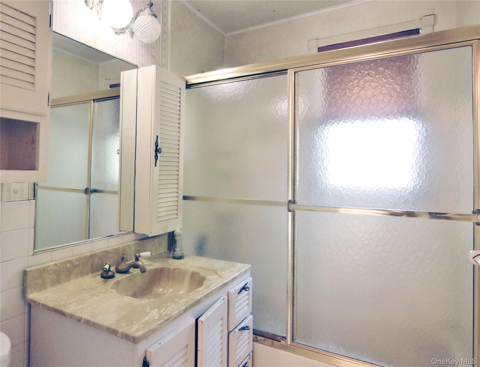 35 Avon Circle, Unit A photo 27