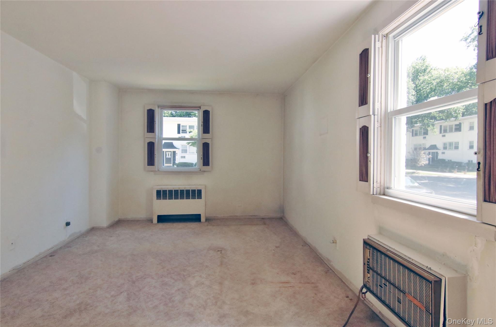 35 Avon Circle, Unit A photo 24