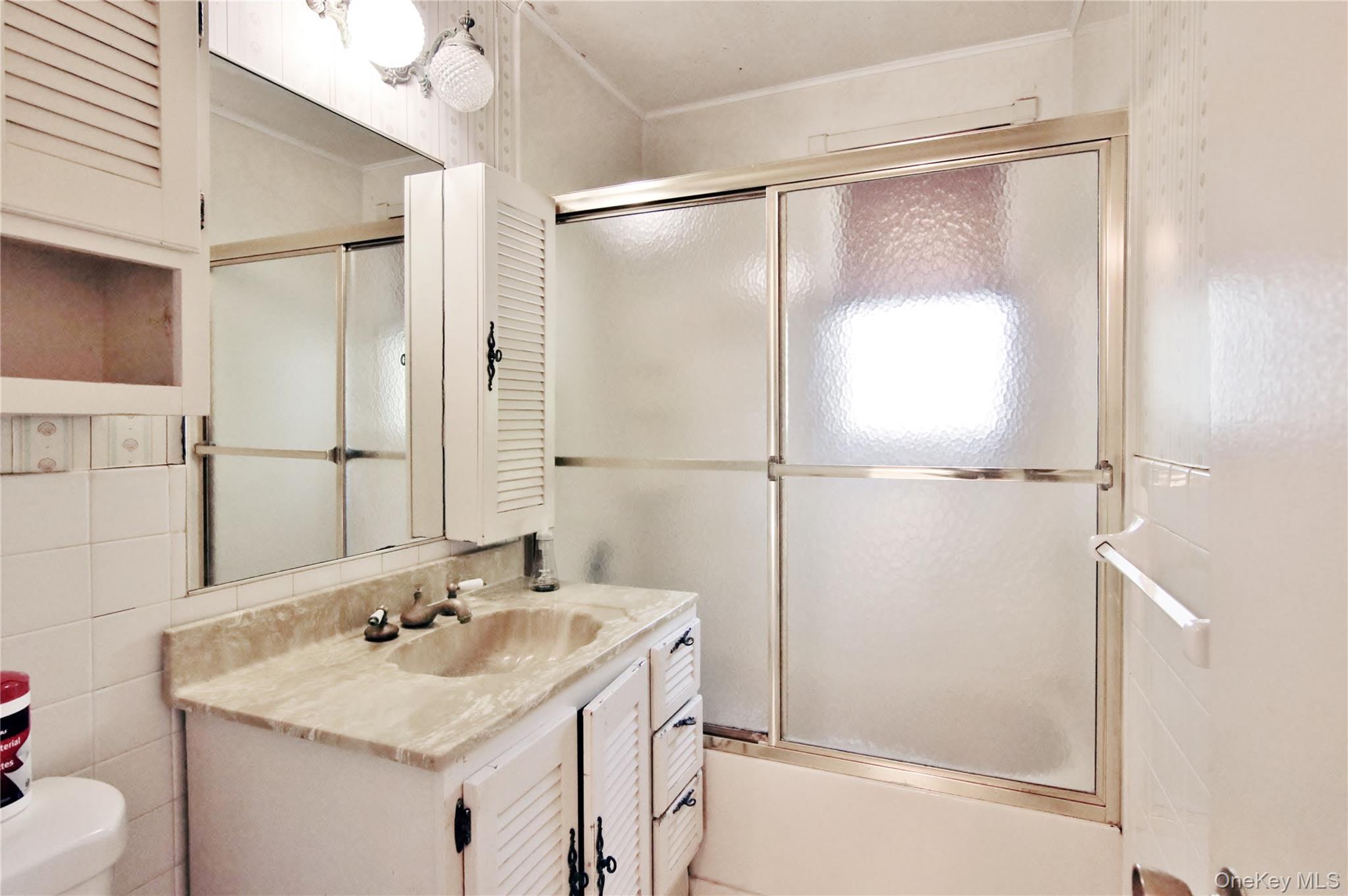 35 Avon Circle, Unit A photo 28