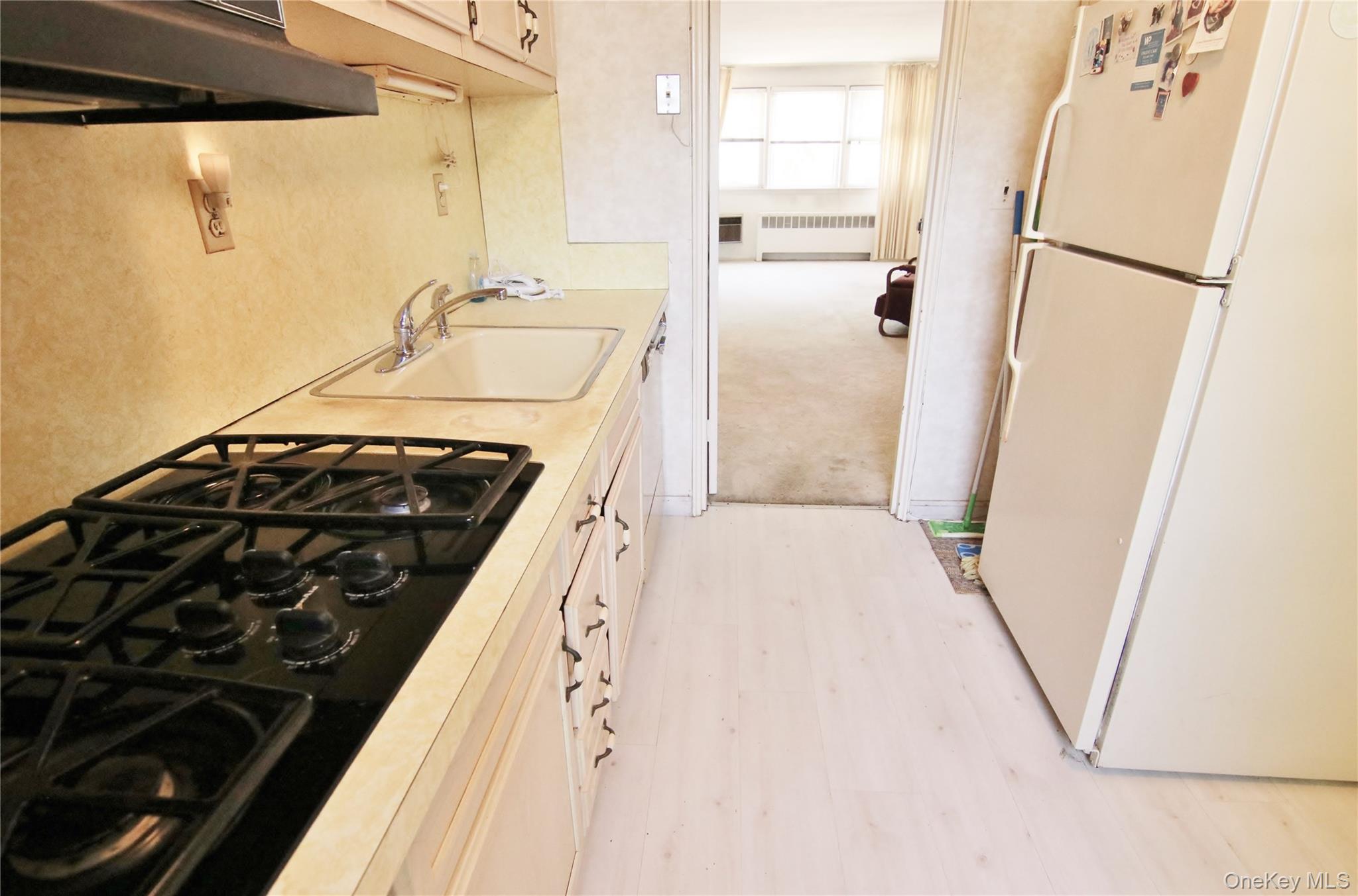 35 Avon Circle, Unit A photo 21