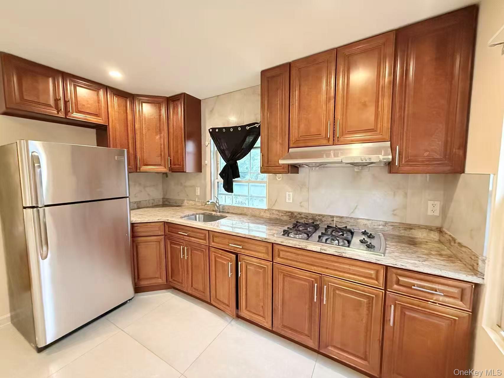 45-28 Parsons Boulevard – For Rent photo 2