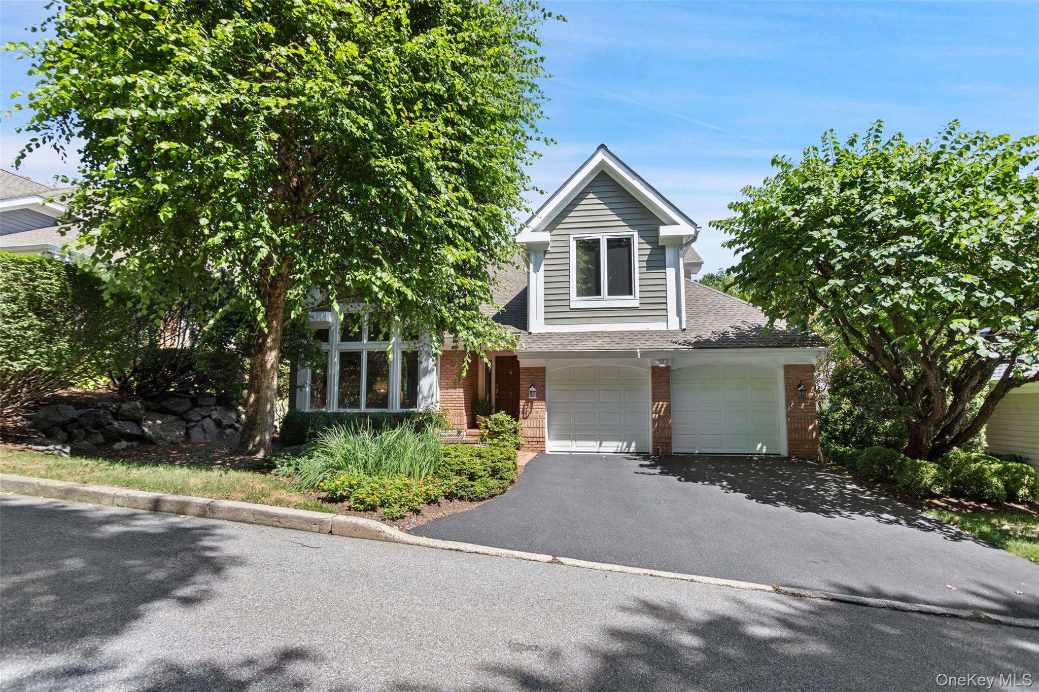 5 Hidden Pond Drive – For Sale photo 2