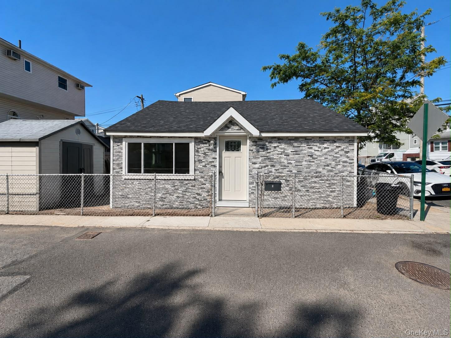 11 Ivan Court – For Sale