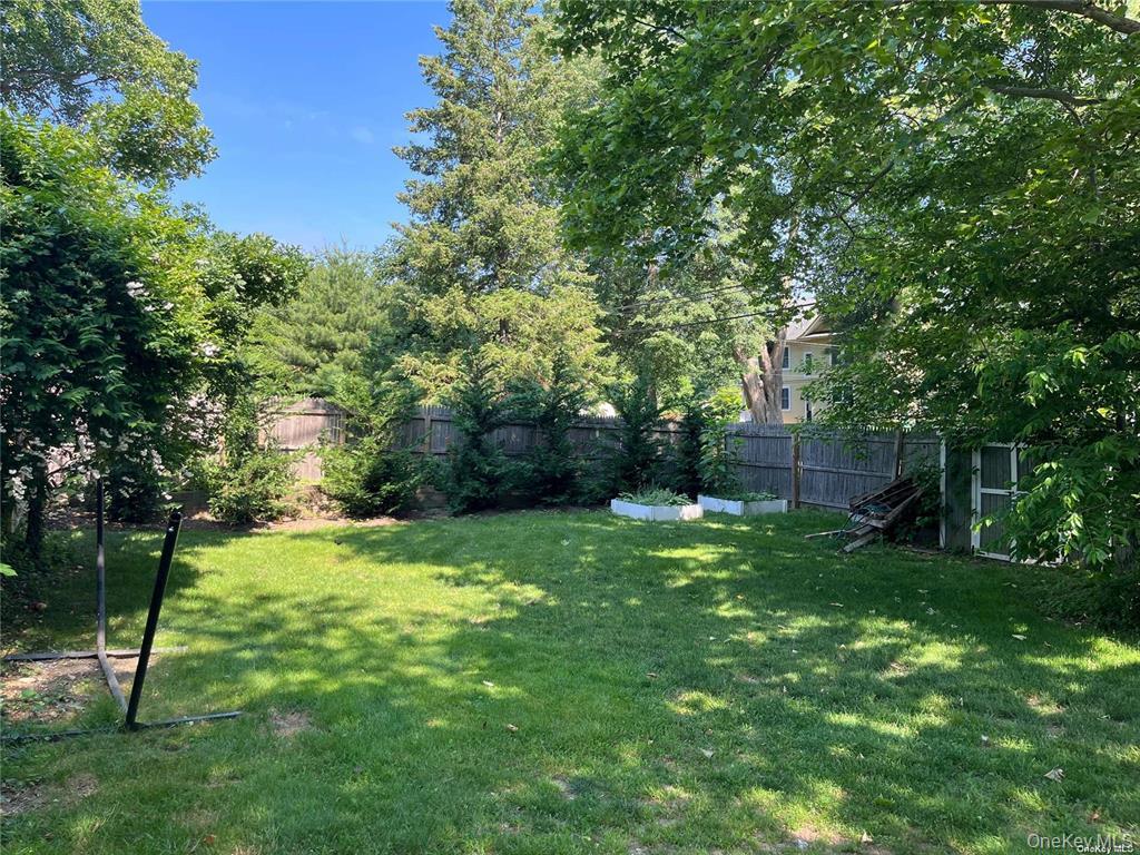 25 Willow Avenue – For Rent photo 15