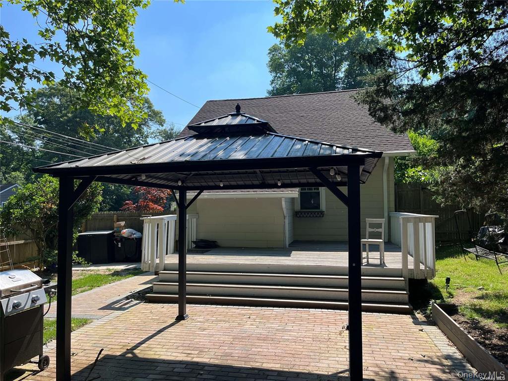 25 Willow Avenue – For Rent photo 16
