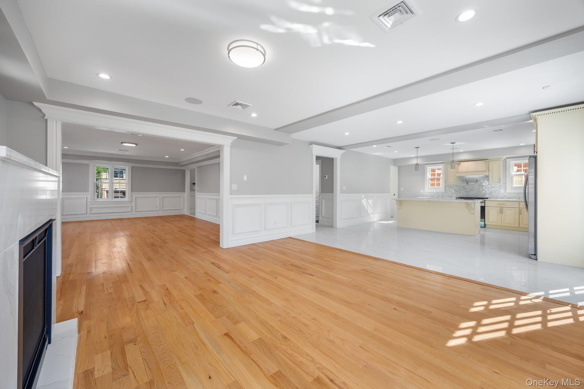 233-25 38 Drive – For Sale photo 17