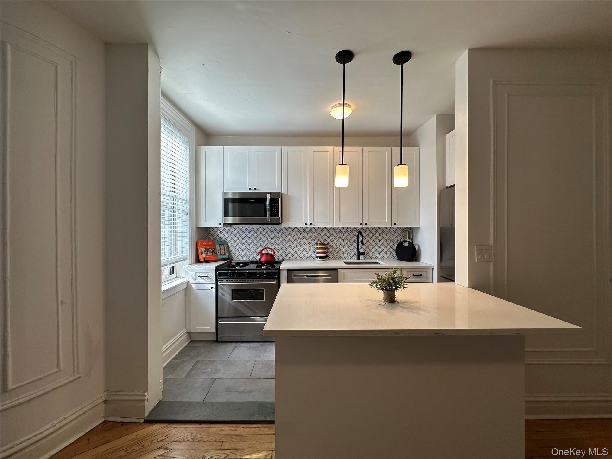 445 Gramatan Avenue, Unit EB1 photo 7