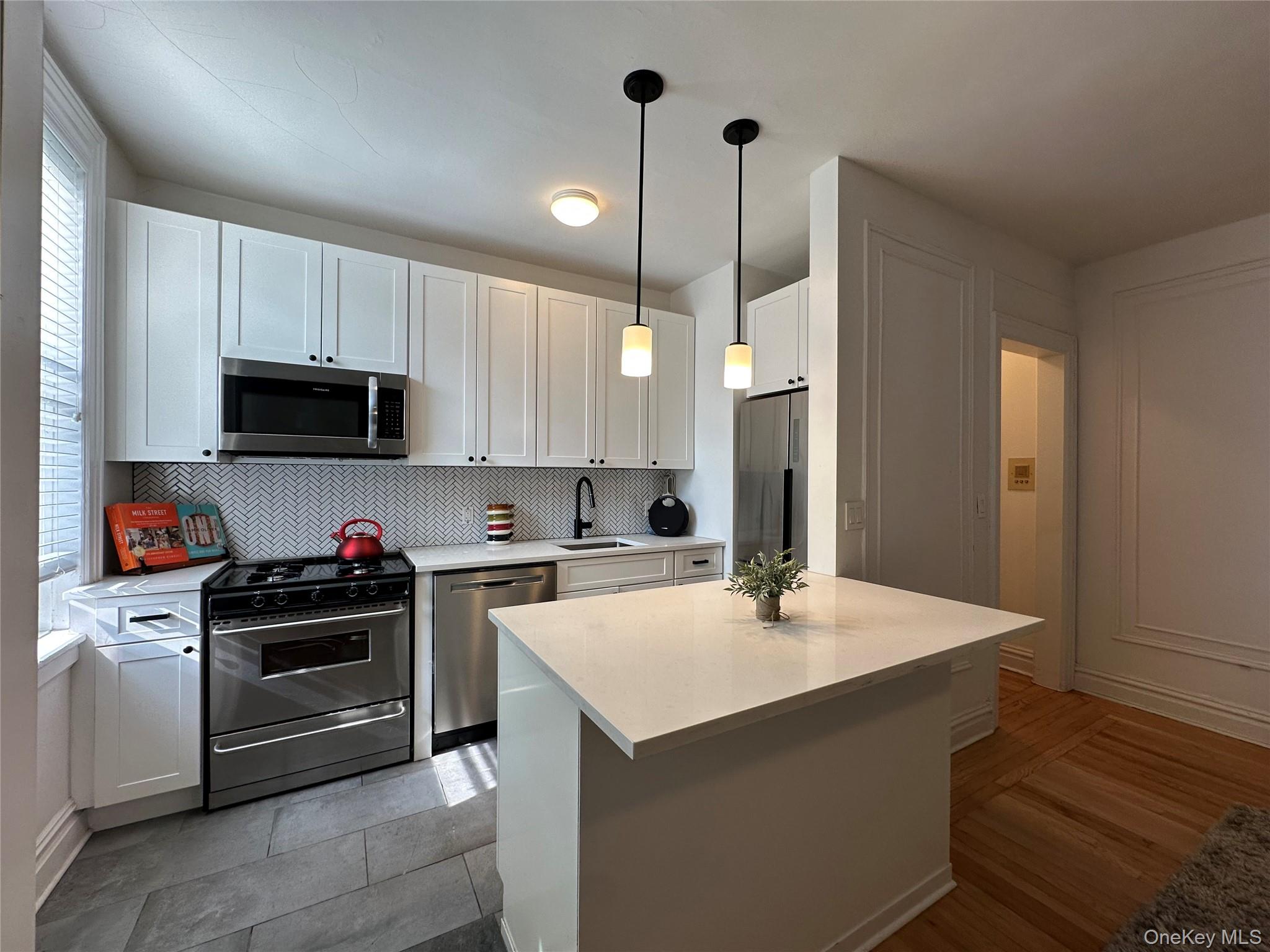 445 Gramatan Avenue, Unit EB1 photo 8