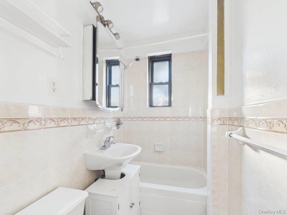 21-37 33rd Street, Unit 3D photo 13