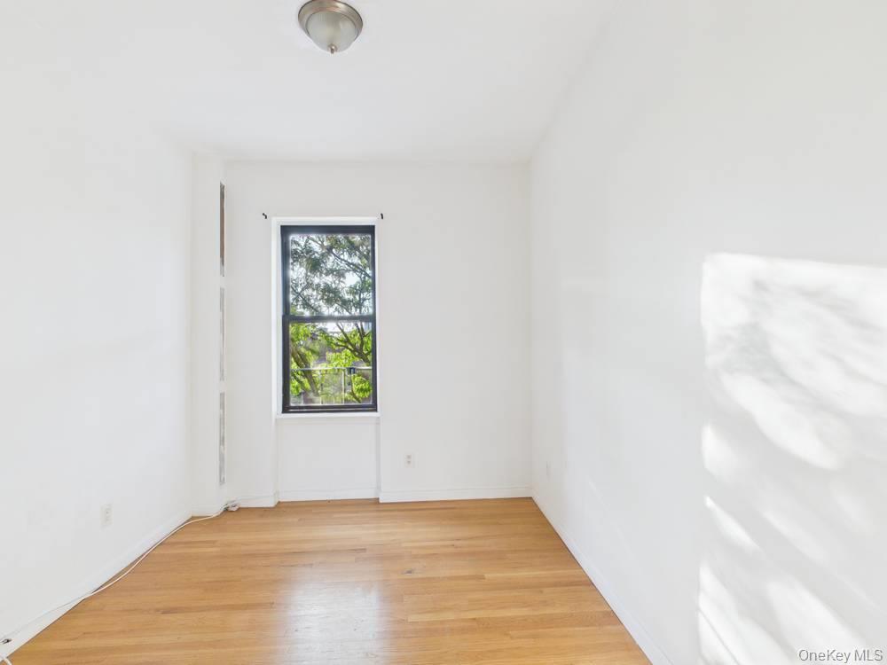 21-37 33rd Street, Unit 3D photo 4