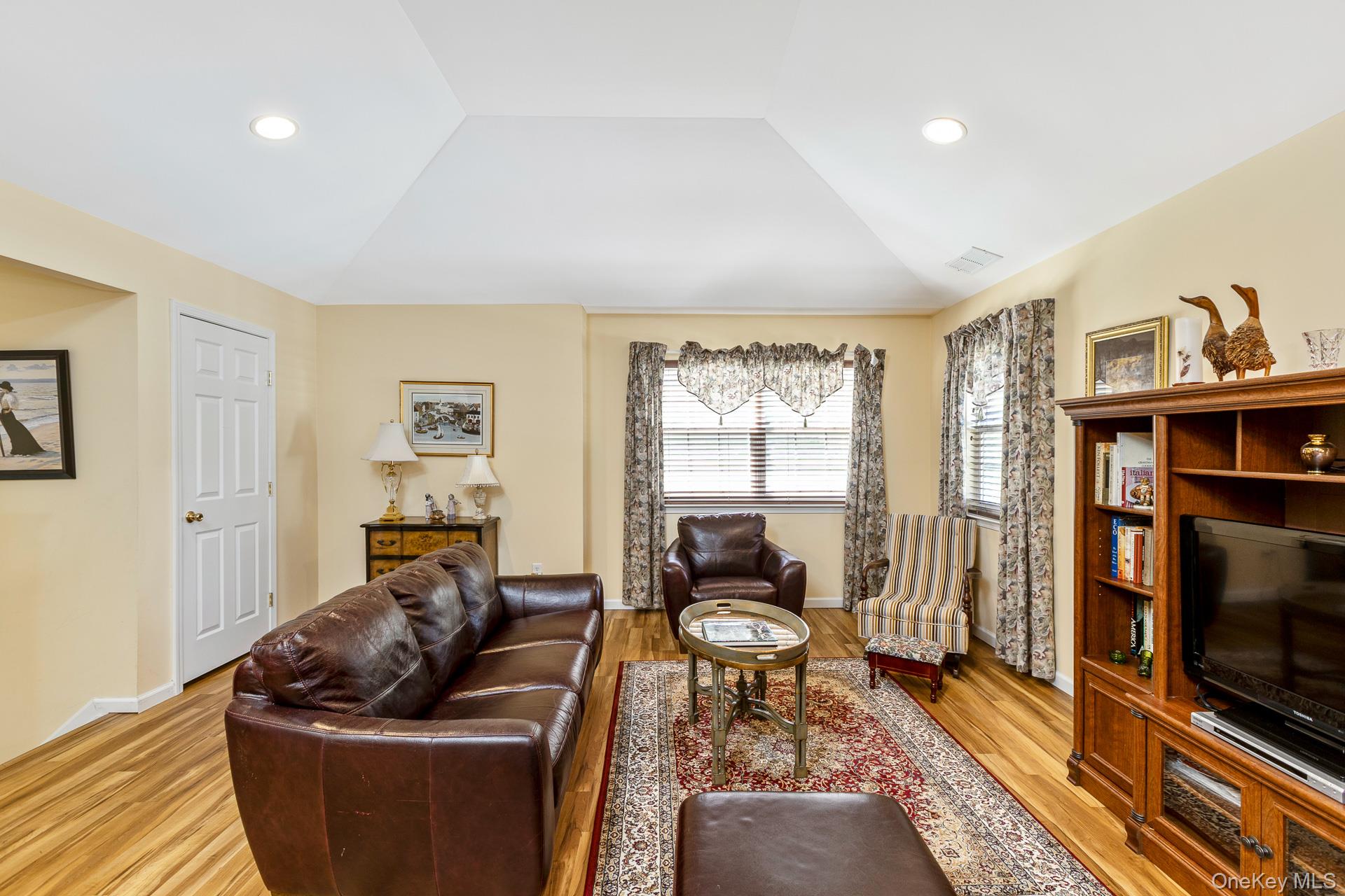 1204 Aerie Way, Unit 1204 photo 3