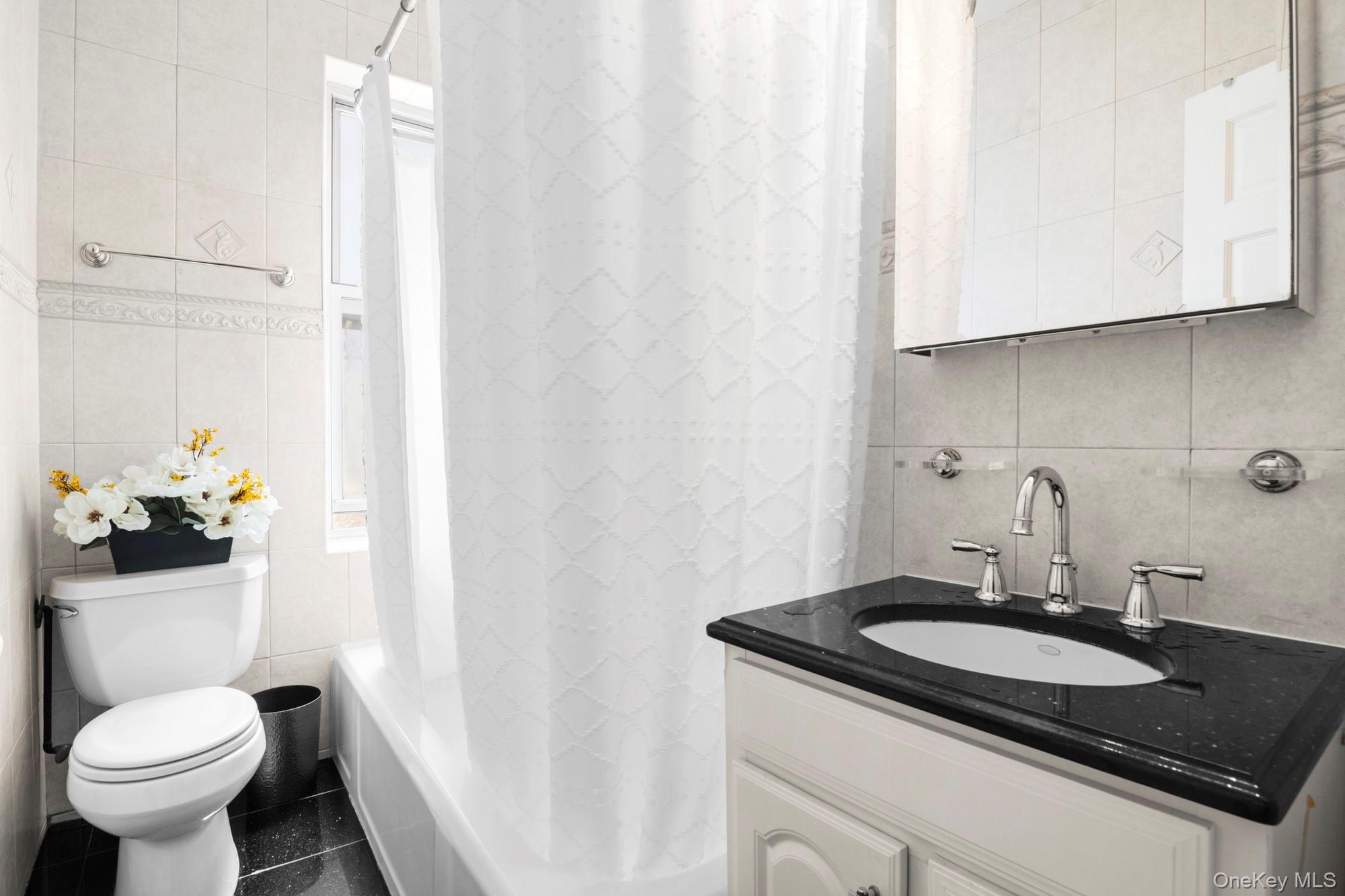 111-35 75th Avenue, Unit 42 photo 4