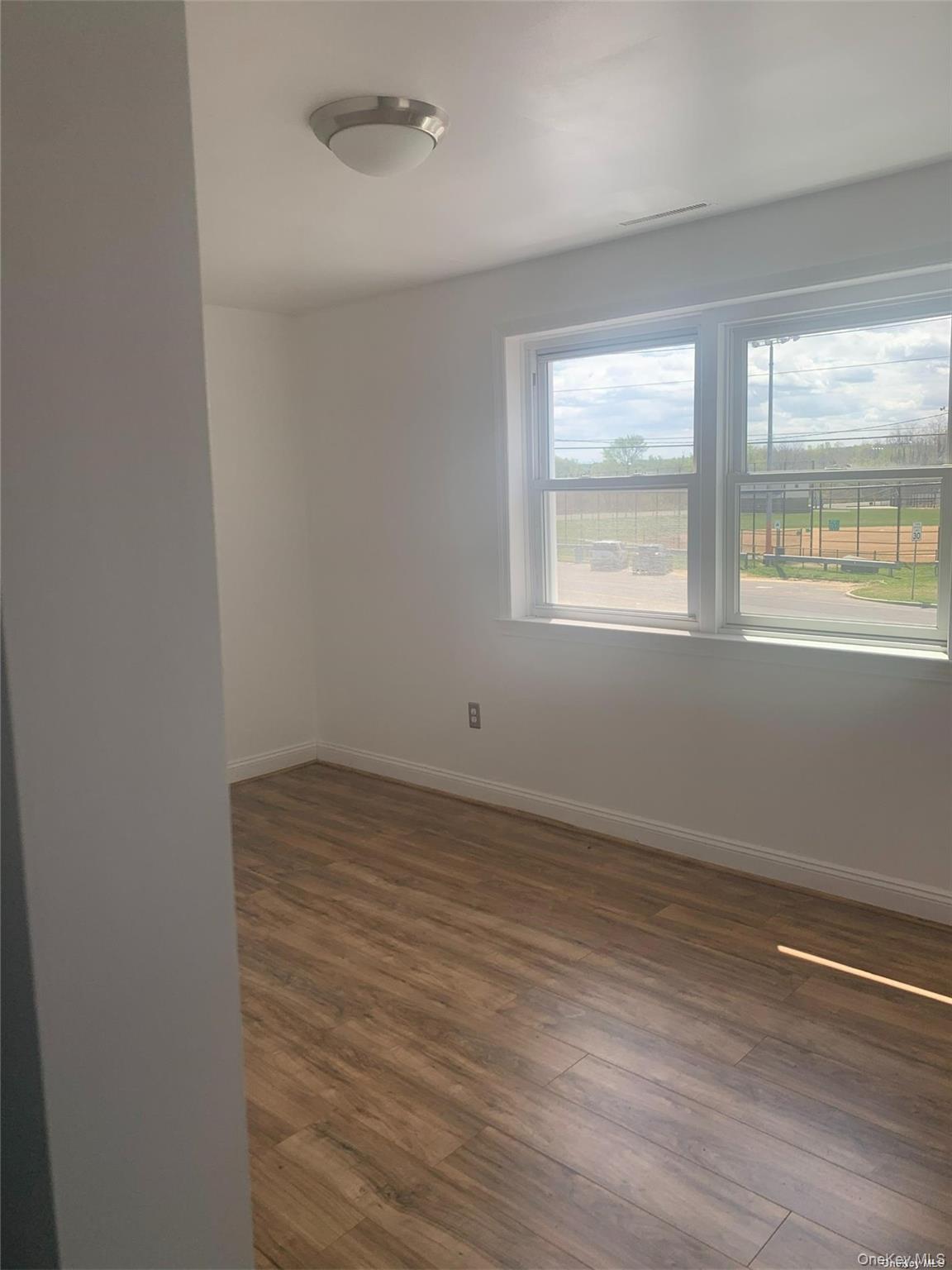 37 W Shore Road – For Rent photo 4