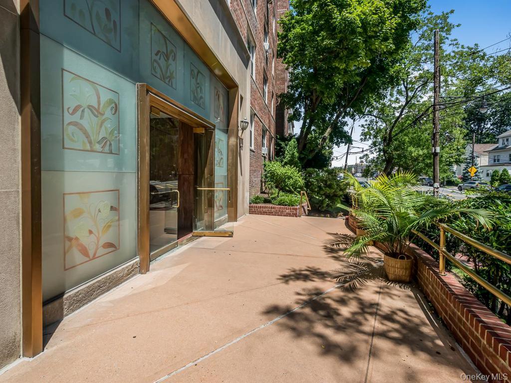 5601 Riverdale Avenue, Unit 3R photo 14