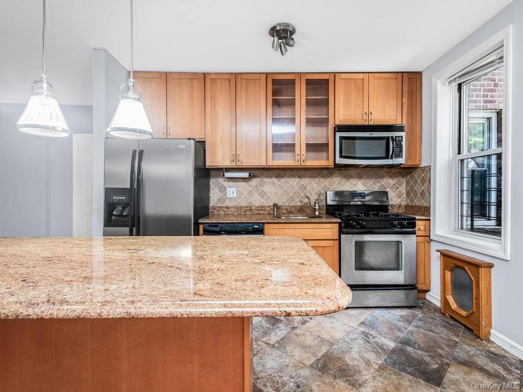 5601 Riverdale Avenue, Unit 3R photo 4