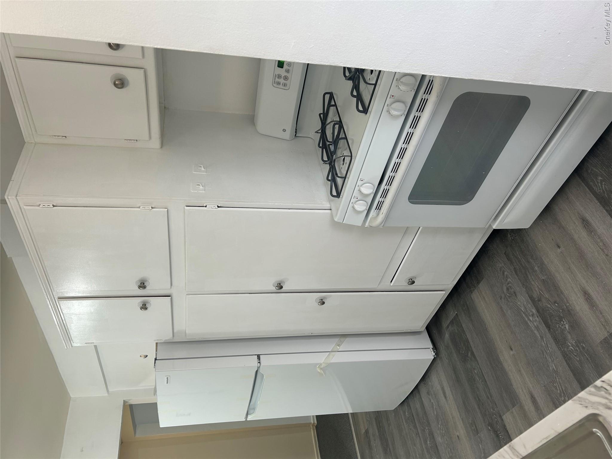 50-52 Gibson Boulevard, Unit B7 photo 4