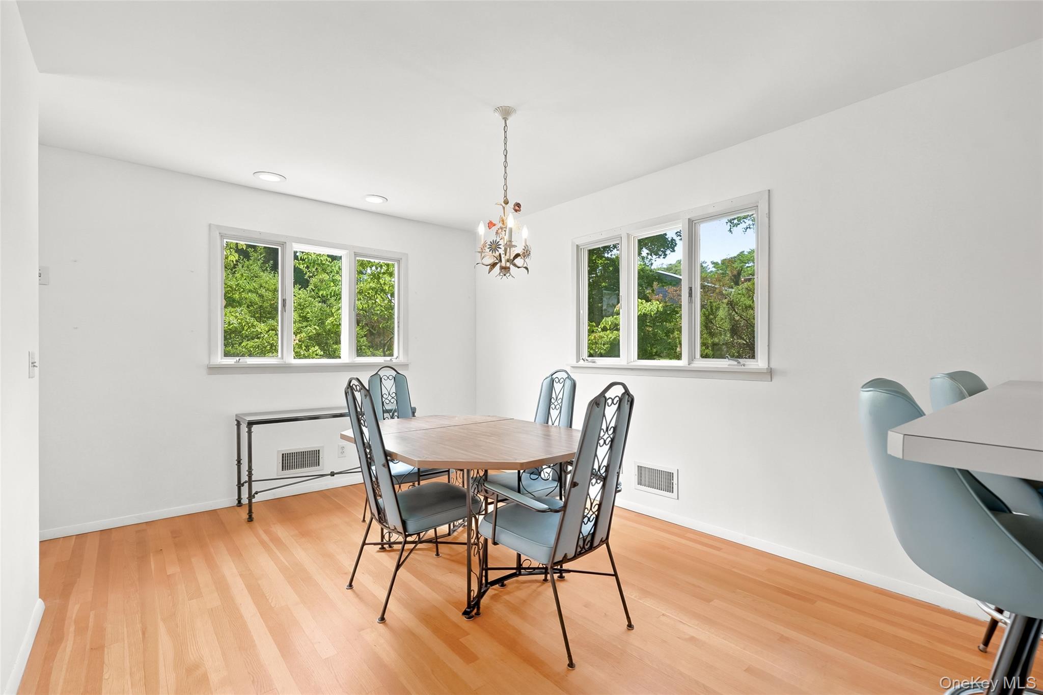 8 Palma Drive – For Sale photo 11