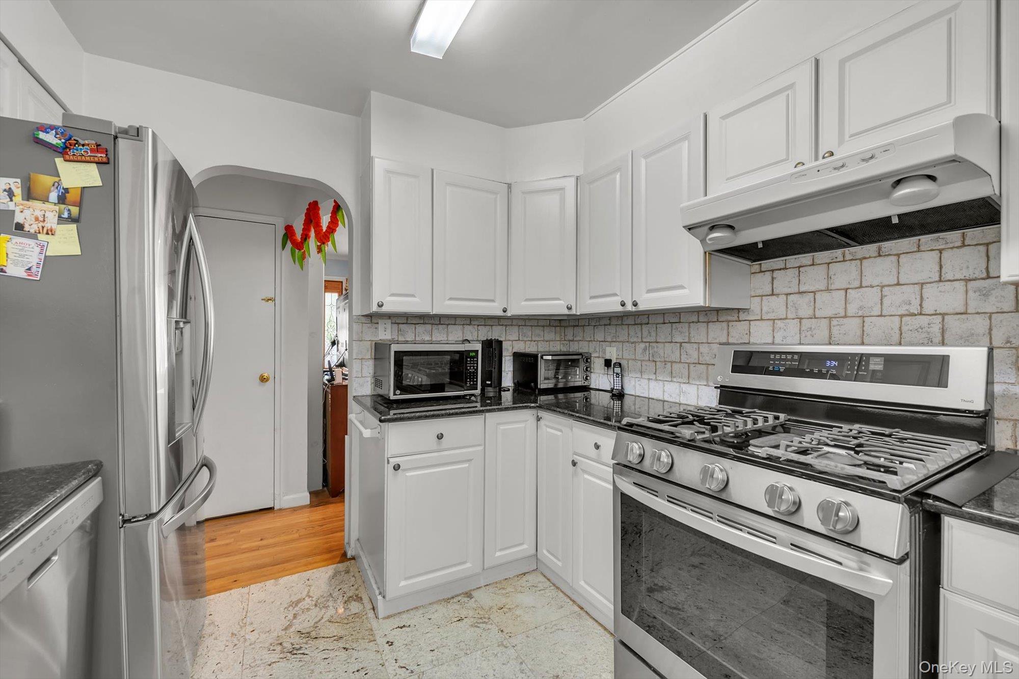 276 85th Avenue – For Sale photo 7