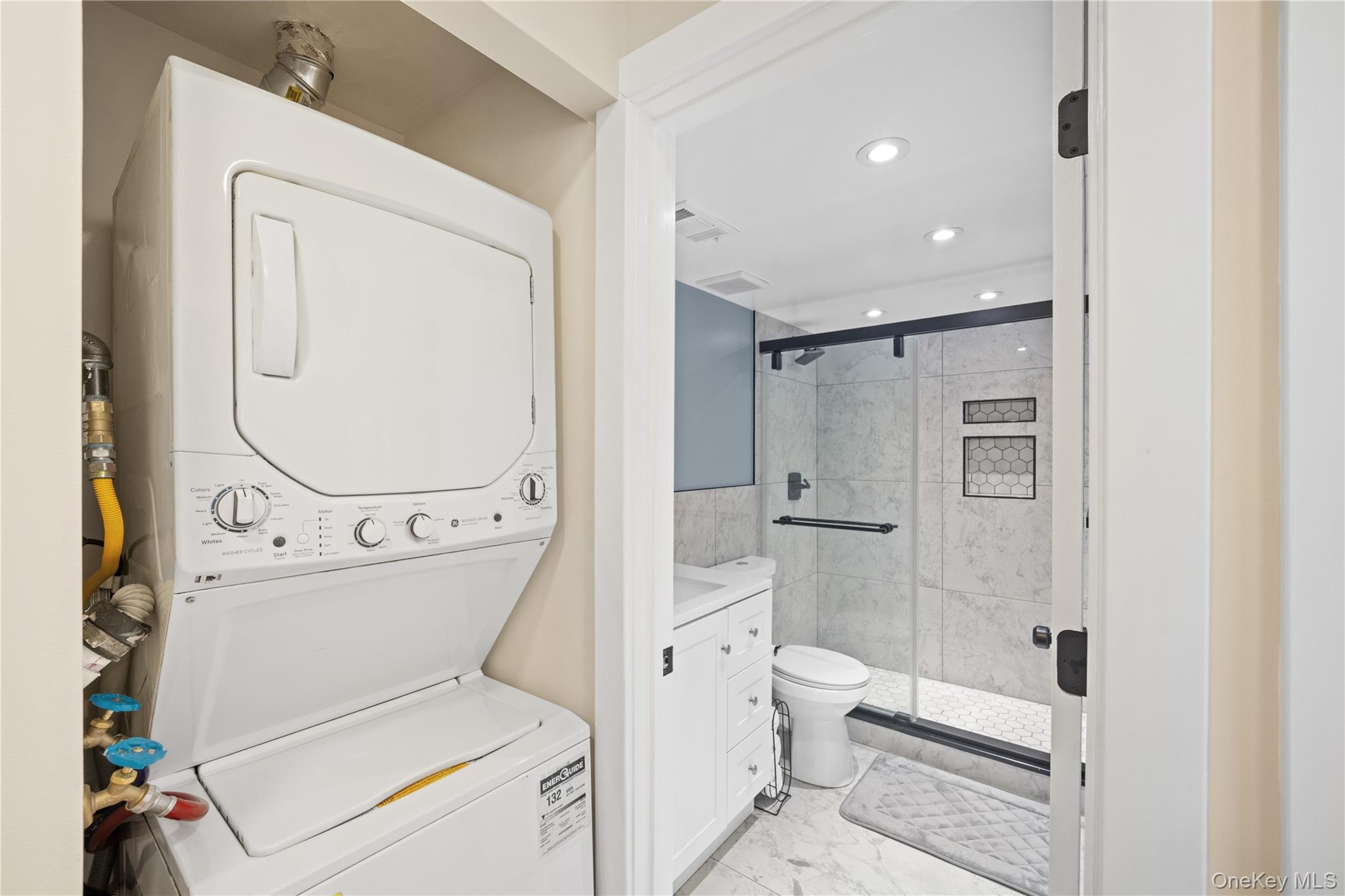 180 Davis Avenue, Unit 12A photo 18