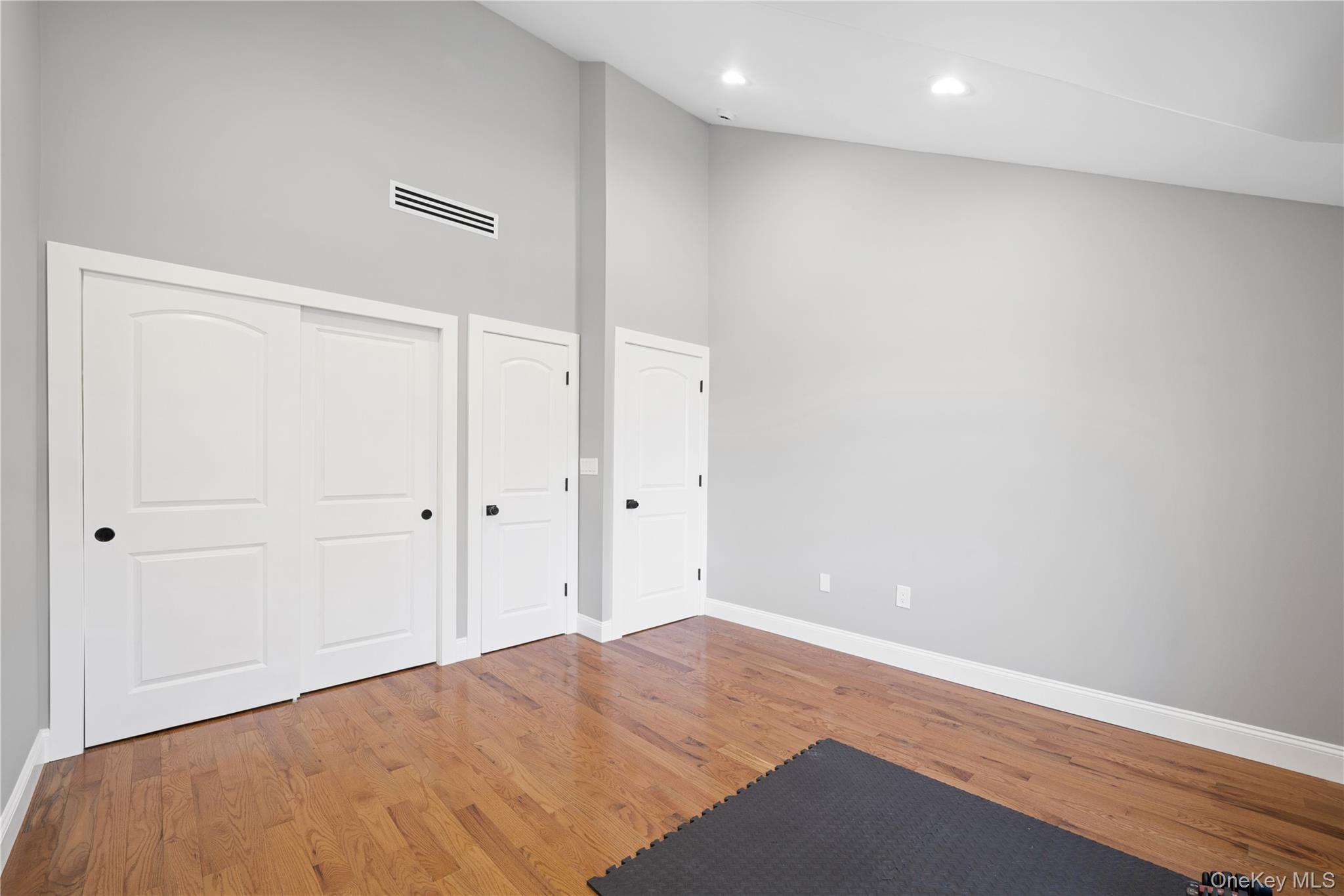 180 Davis Avenue, Unit 12A photo 23