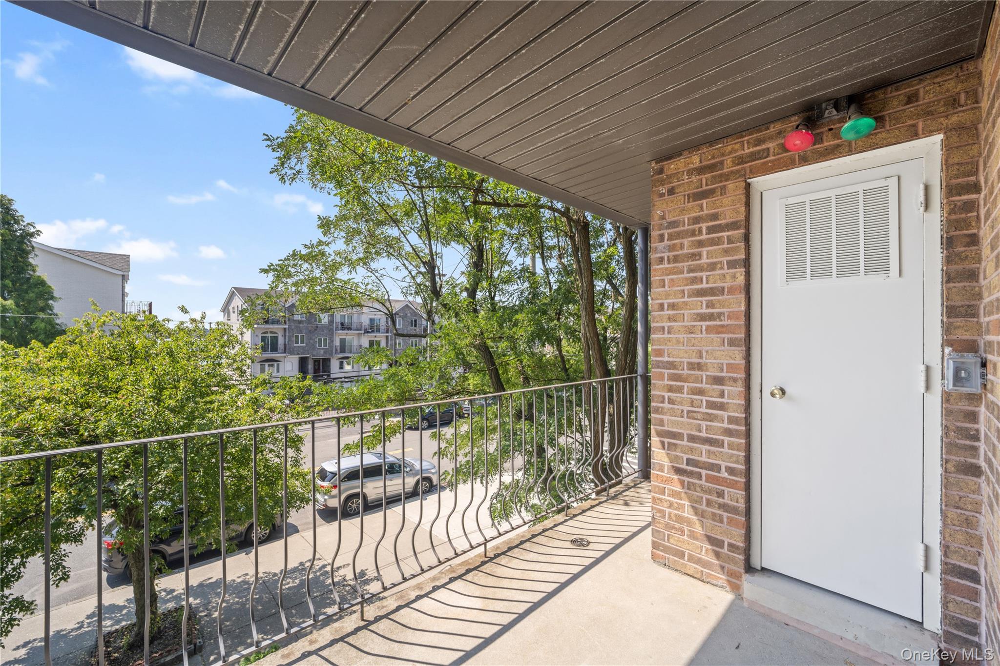 180 Davis Avenue, Unit 12A photo 8