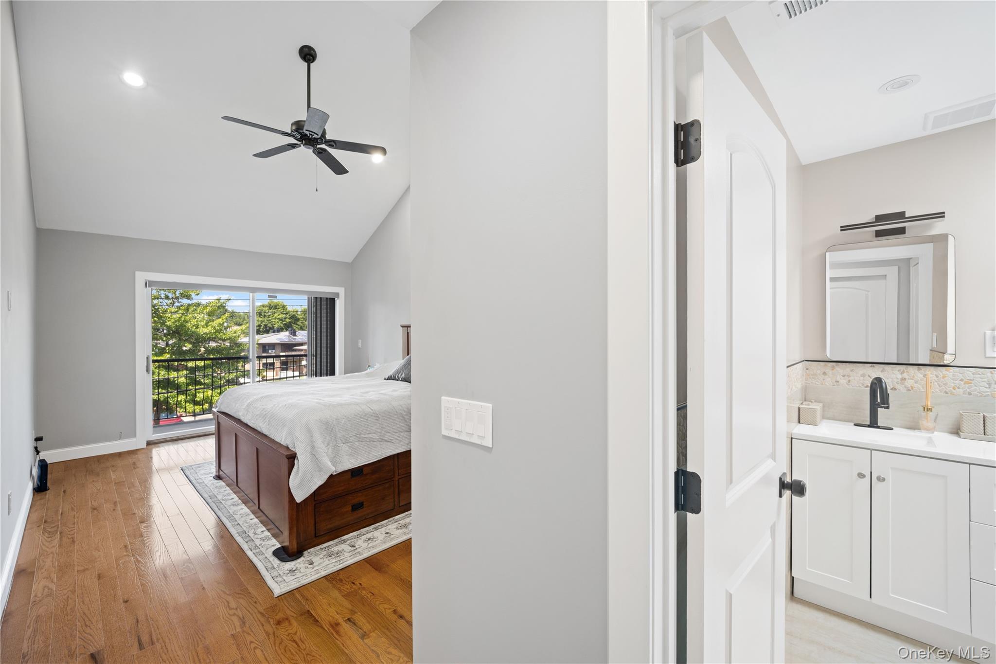180 Davis Avenue, Unit 12A photo 12