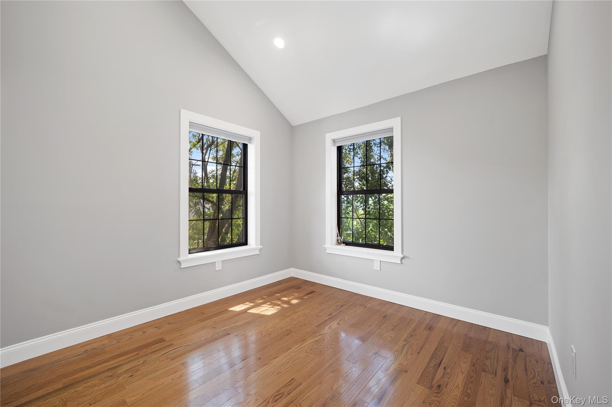 180 Davis Avenue, Unit 12A photo 24