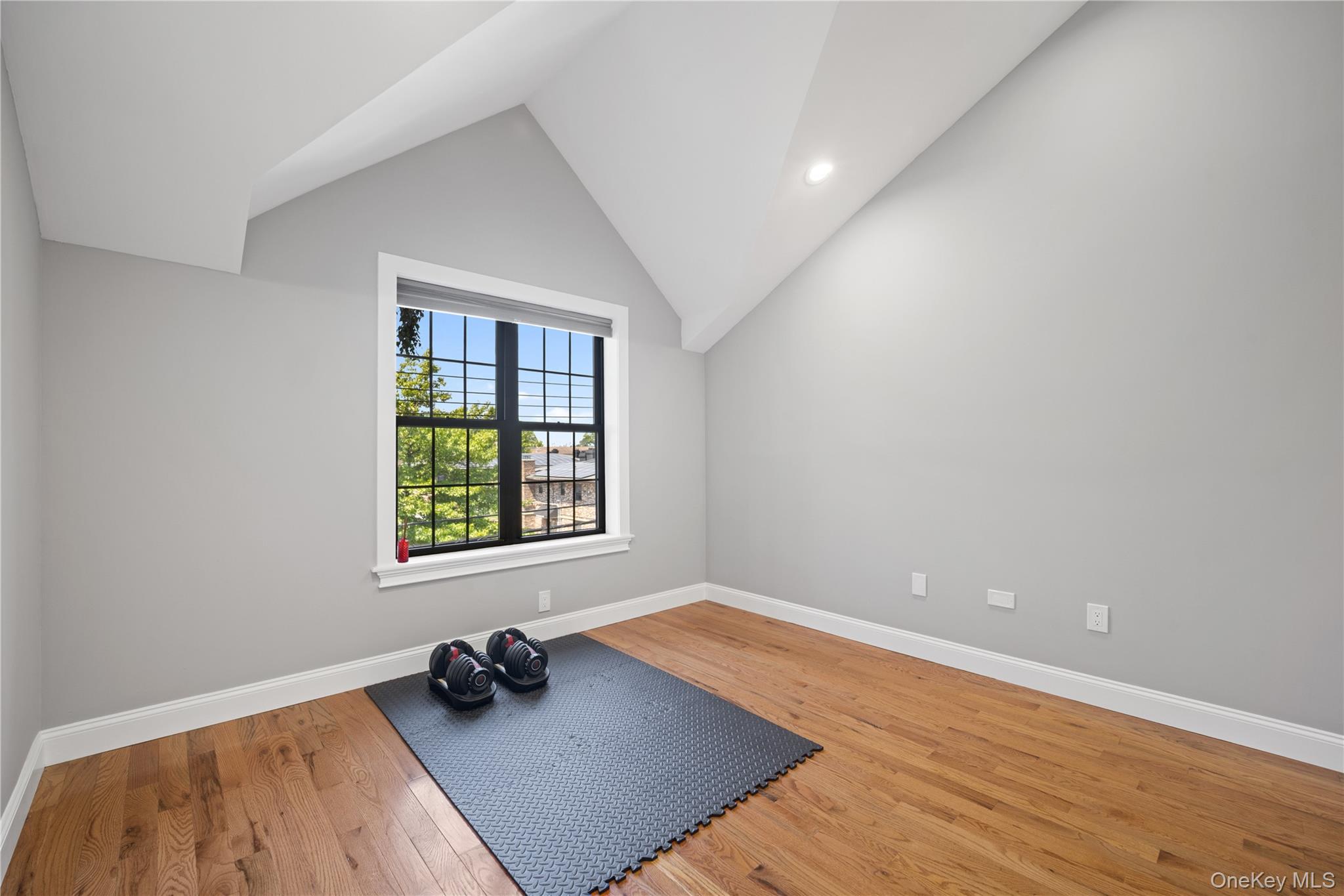 180 Davis Avenue, Unit 12A photo 22