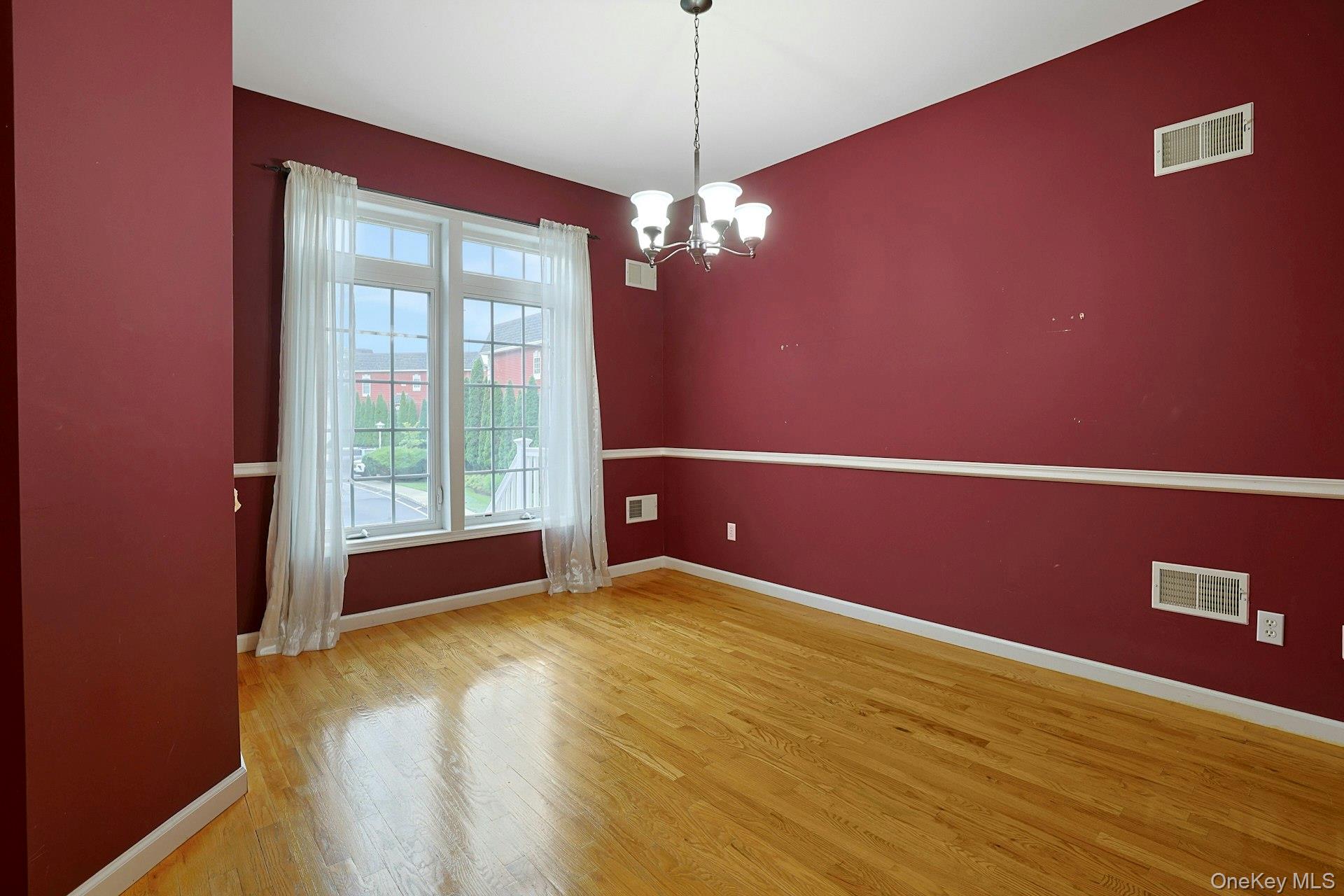 60 Alexander Court – For Sale photo 5