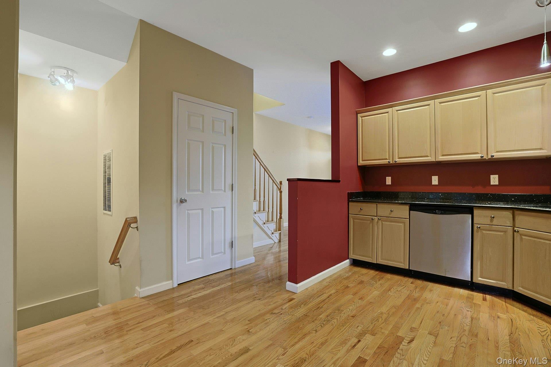 60 Alexander Court – For Sale photo 12