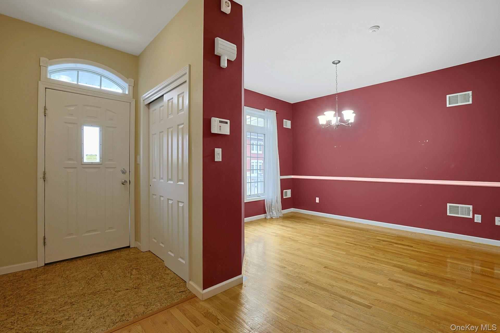 60 Alexander Court – For Sale photo 3