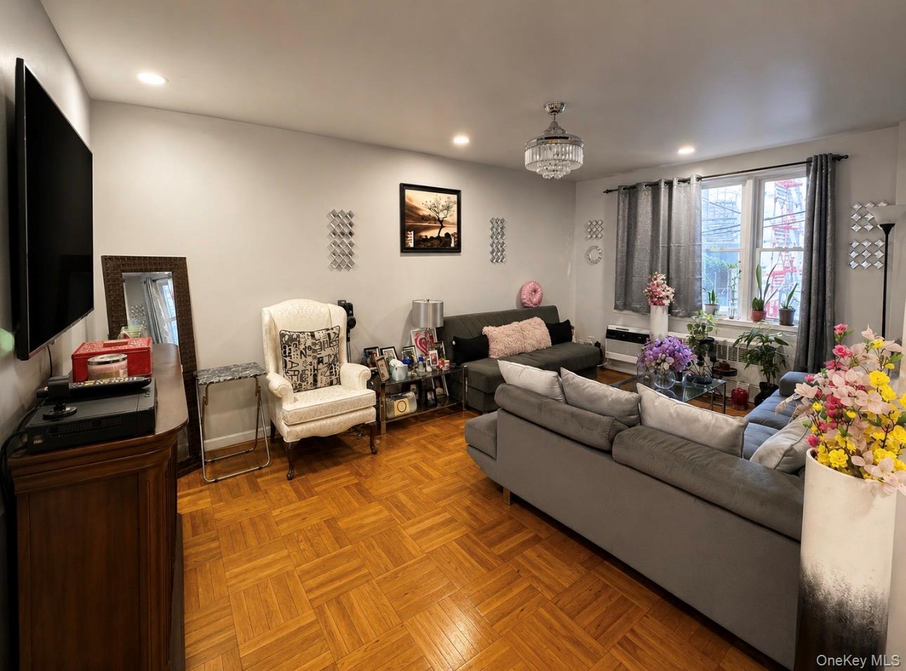 3520 Tryon Avenue, Unit 208 photo 8