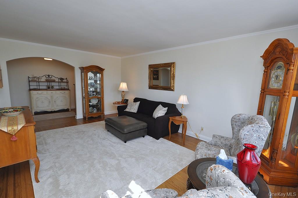 253 Garth Road, Unit 6F photo 7