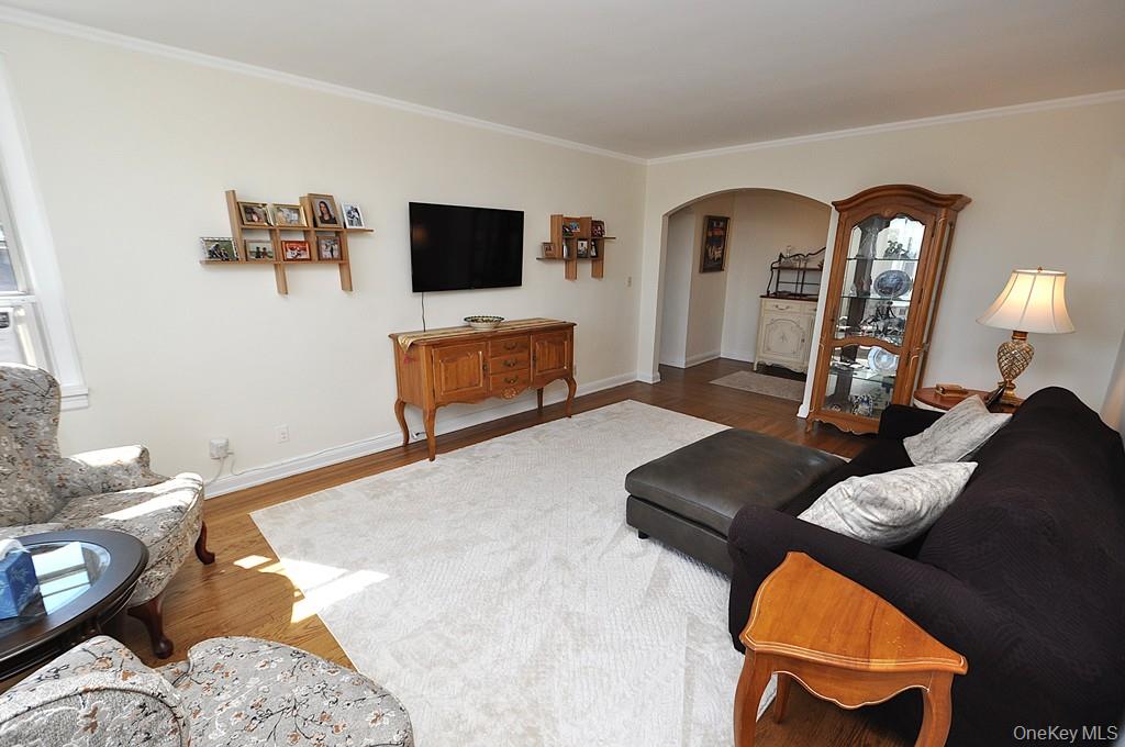 253 Garth Road, Unit 6F photo 8