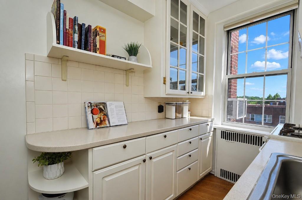 253 Garth Road, Unit 6F photo 9