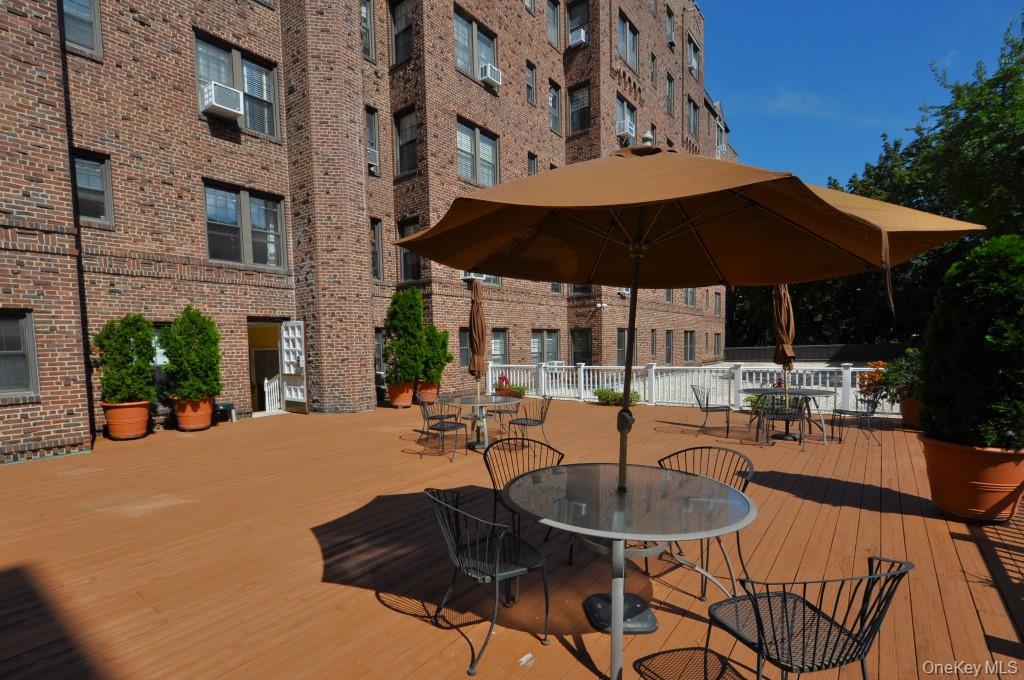 253 Garth Road, Unit 6F photo 28
