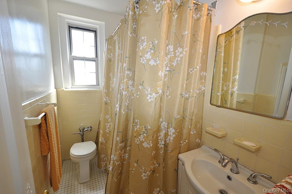 253 Garth Road, Unit 6F photo 22